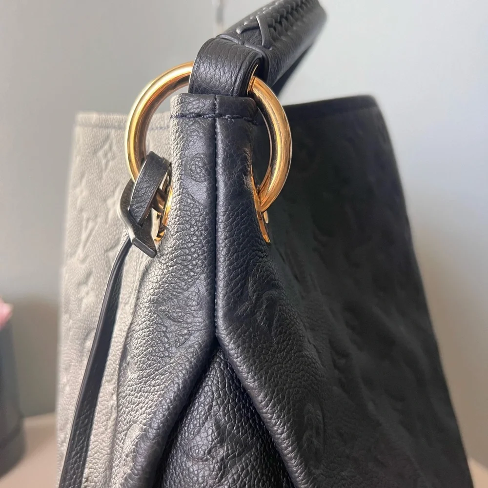 SOLD-Authentic Louis Vuitton Artsy MM Mng Empreinte Infini (Navy) - Picture 8 of 16